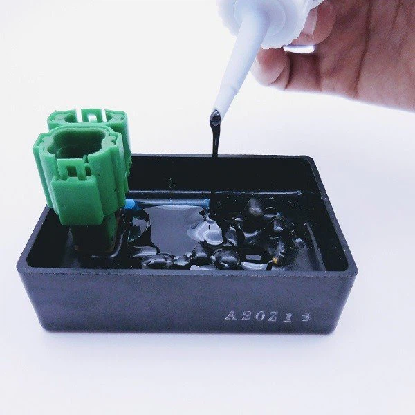 electrically insulative potting epoxy resin